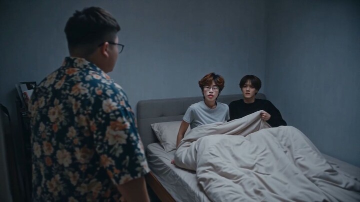 ไป่ตี้: ไม่ใช่ครั้งแรกหรือครั้งที่สองนะ! นี่มันครั้งที่สามแล้ว! แซนด์วิช: ไป่ตี้! เธอไม่มีหัวใจเลย!