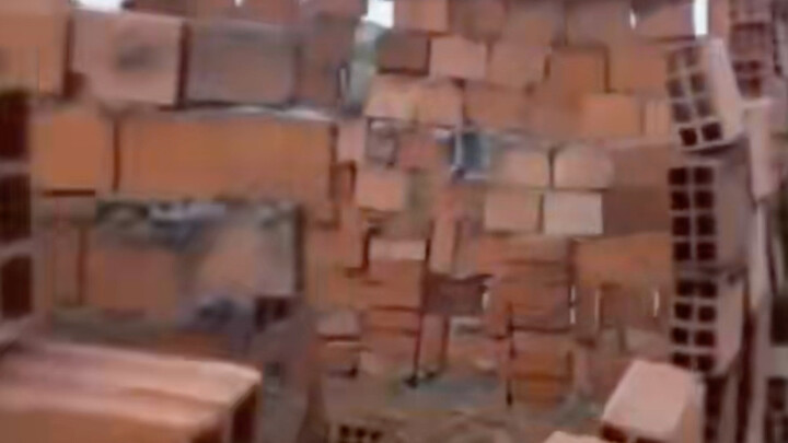 The bricks aren’t stacked very neatly, but the drinks are flowing just fine 😂