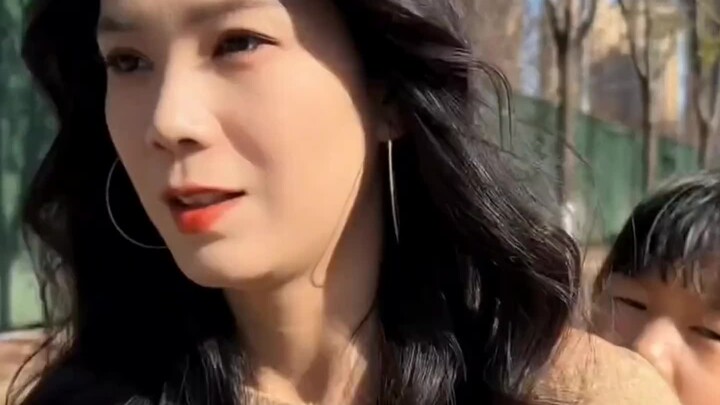 يا رفاق، اجتمعوا وتبادلوا المتابعة والمتابعين!