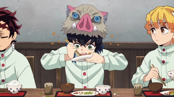 Quá thích xem chú heo này ăn cơm rồi!