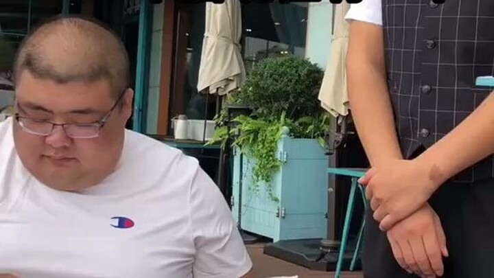 Long Ca, câu cuối anh nói là nghiêm túc à?