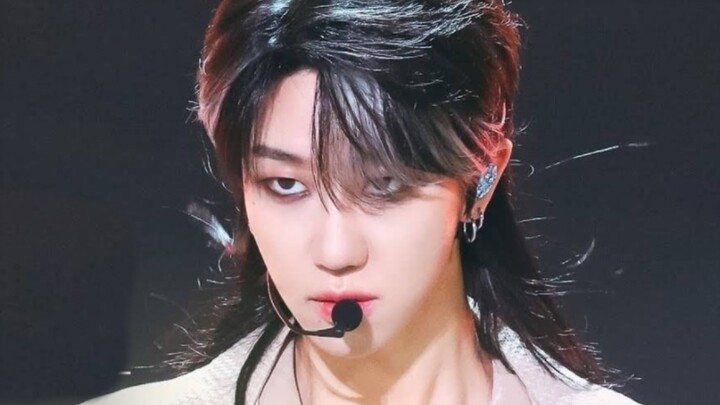 Khi bà mẹ mê trai đẹp cơ bắp lần đầu xem Super