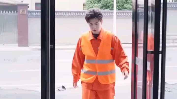 18+ CEO Posed as a Cleaner