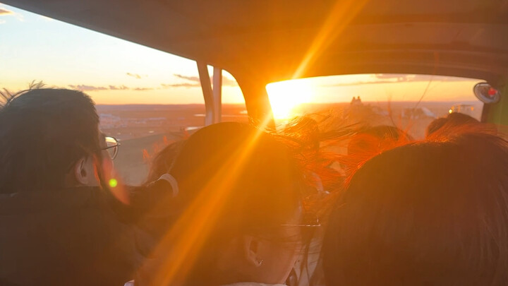 肖战战，生日快乐！！！一起看美丽的夕阳～祝你永远自由快乐～