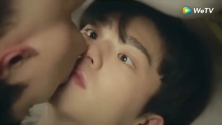 ฉากจูบในบ้าน บล