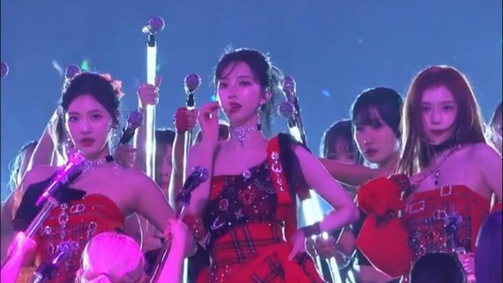 Ngay cả nhân vật chính của “Tiếu Thử” cũng bị chê vài câu.