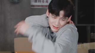 NPC: Lấy sổ nhỏ ghi lại nhé! Hừ! #Trần Vỹ Đình #Bạch Kính Đình #Angelababy