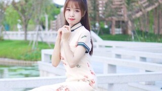 Cô ấy có phải là cô gái Giang Nam mà anh thích không?