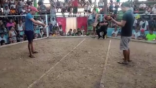 Iyon ganda ng pula tas malaki pa