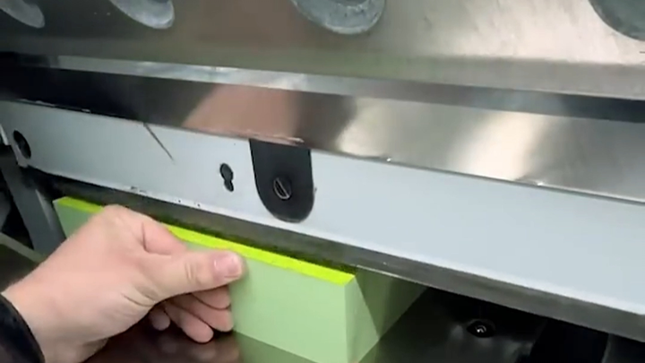 giu～ความลื่นของเครื่องตัดกระดาษช่วยคลายเครียด!