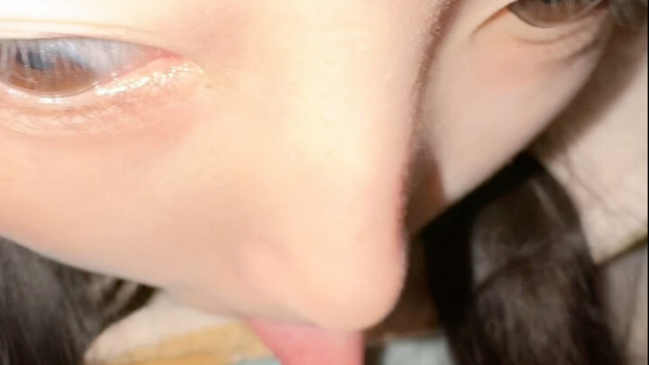 Life-or-Death Moments of Sneaking a Game as a Kid (3)