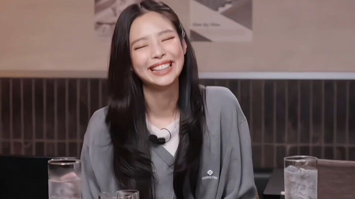 Hyeri, the older sister who’s really good at teasing Jennie