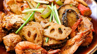 Nikmati hot pot pedas seharga 200 RMB dengan daging tak terbatas!