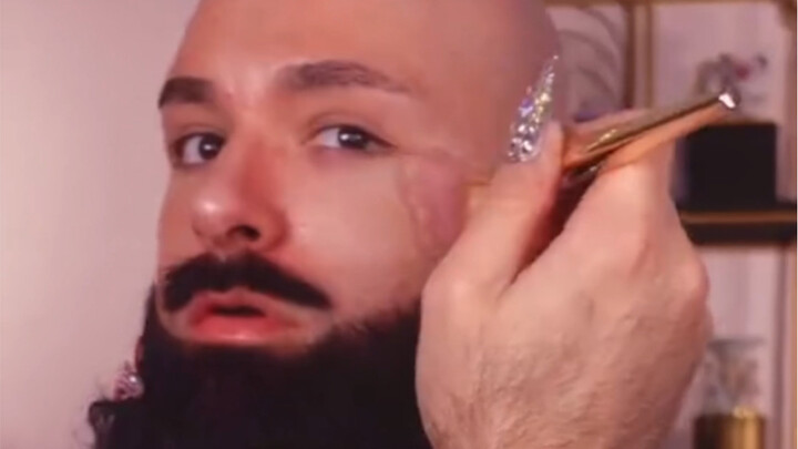 طبقي مكياجًا جميلًا!