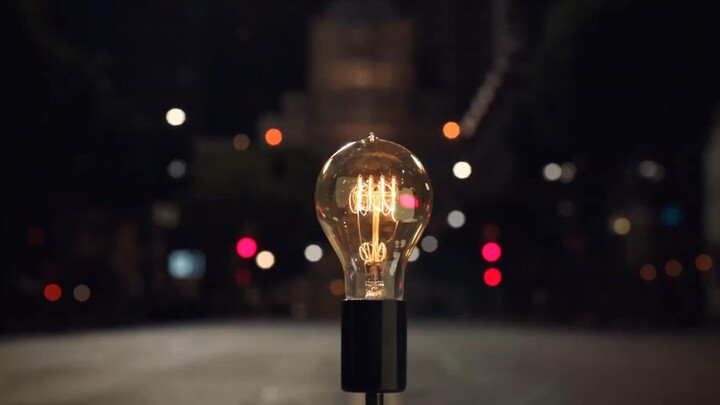 Apple’s ad is really lighting up the bulb…