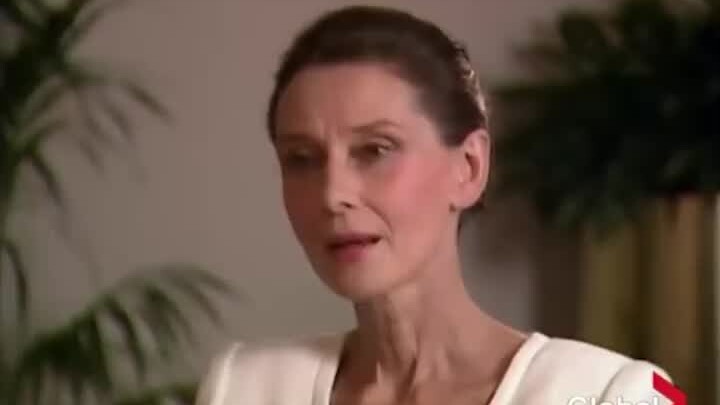 Phỏng vấn tiếng Anh của Audrey Hepburn: Thanh lịch như thiên thần