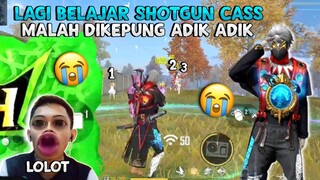 LAGI BELAJAR SG CASS MALAH DIKEROYOK ADIK ADIK?! MAKIN LOLOT AJA NI MAIN 🤣 - FREE FIRE INDONESIA