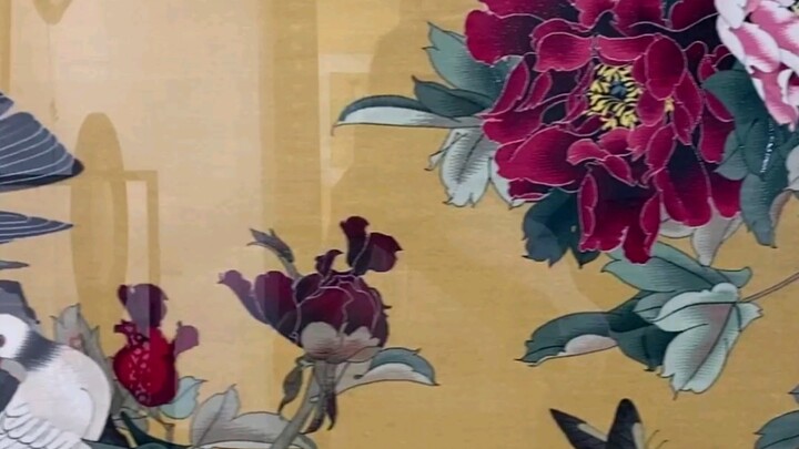 I hope more Chinese people can come to appreciate and love my kesi silk, instead of it being admired