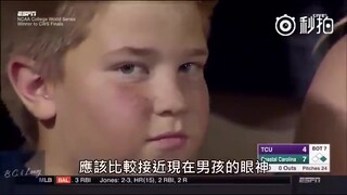棒球比赛中，男孩调戏摄像机，红遍网络
