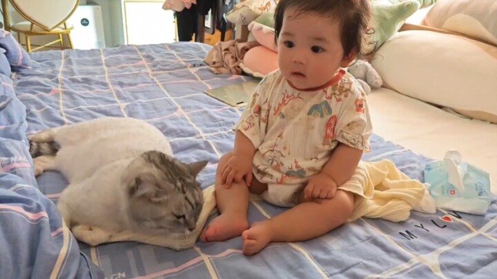 ตอนแม่ไม่ทันสังเกต รีบจับฉันหน่อย!!!