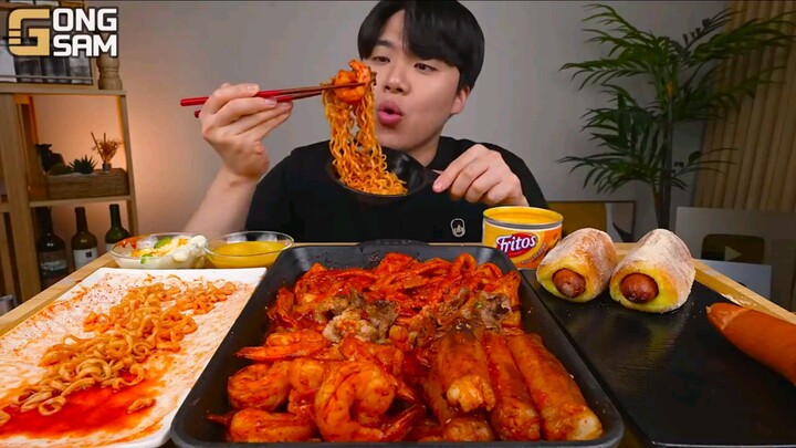 ASMR MUKBANG 직접 만든 떡볶이 불닭볶음면 소세지 핫도그 먹방 & 레시피 FIRE NOODLES AND Tteokbokki EATING SOUND!!!