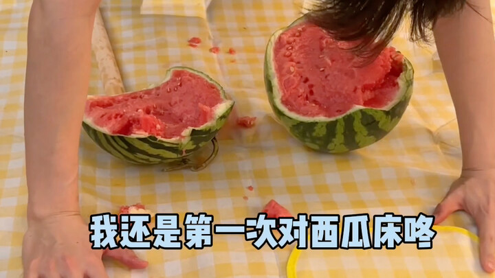 เรื่องที่ชาวญี่ปุ่นมีความหลงใหลในแตงโมอย่างลึกลับ