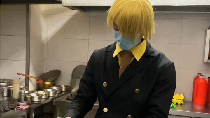 Sanji membuat mie teh pasir untuk Jenderal Kizaru