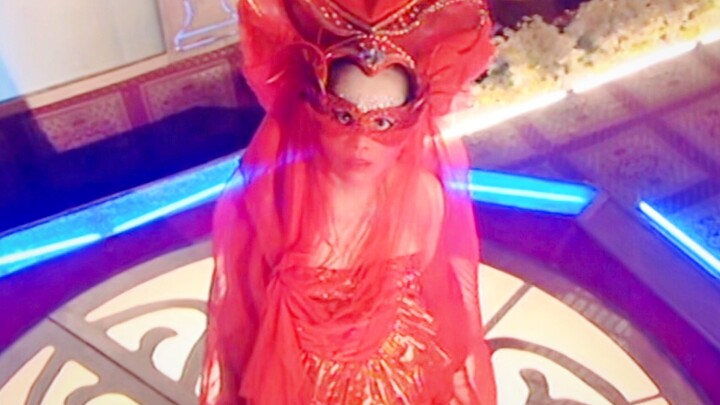ไม่ใช่ว่านางเอกขี้เหร่นะ แต่ลุคนี้ไม่เหมาะกับการเล่นบทสวยเป๊ะเลย!