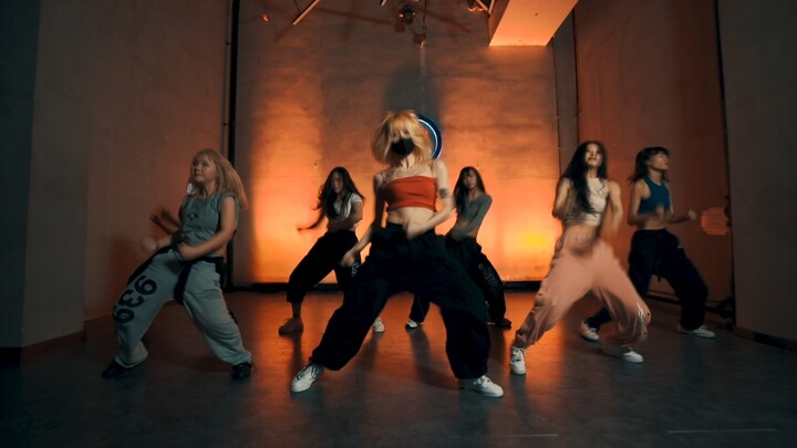 【Meet Dance】Teacher: Nan Nan Music: Pound the Alarm Hot girls are coming, make way - Passion is the 