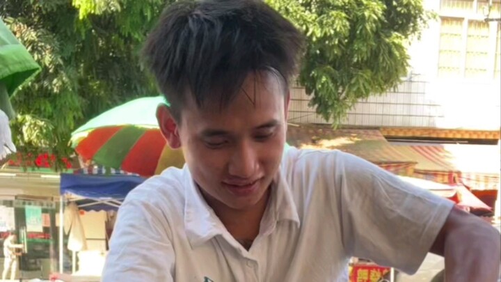 หั่นปลาตะเพียนเป็นชิ้นๆ ทำเป็นปลาดอง