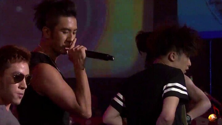 【MIC Men's Group】Travels (Guest of the 110719 Golden Bell Contest)