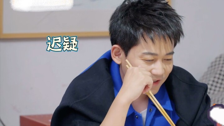 ซูชิงที่พูดอังกฤษแบบจีนๆ ดูเหมือนแมวมากขึ้น: เมื่อหนึ่งปีก่อนเขาเคยพูดจาอ่อนน้อมถ่อมตน แต่ตอนนี้กลับ