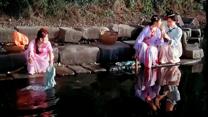 I finally understand the value of Ning Jing's words. The drama 40 years ago was filmed but it is rea