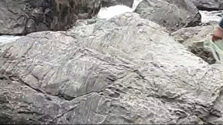cast net fishing in Nepal |