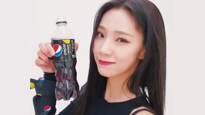 Thử thách nhảy Pepsi Không Đường của Lee Summer – Cosmic Girls 210322