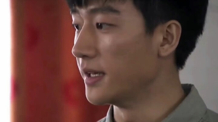 “Bạn mới vào công ty được mấy ngày chứ”