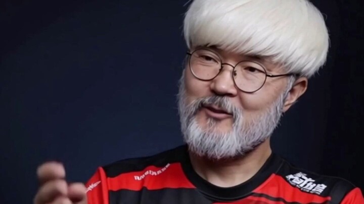 Post-match interview with S57 champion mid-laner Faker (81 years old)