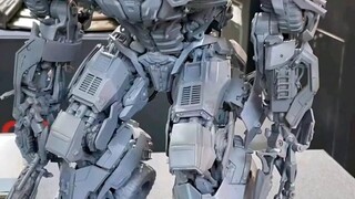 [Lem Ekspres Baru] Gambar model abu-abu Megatron tangki minyak Optimus Prime rakitan Sunsky dirilis!