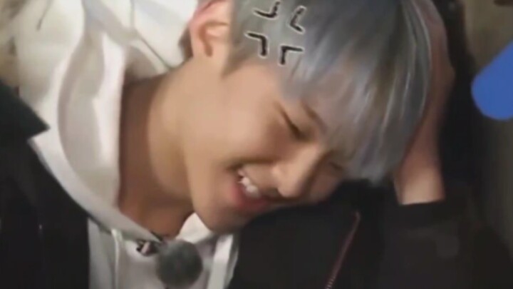 โฮชิ: หนูๆ ฉันกินไก่กุ๊กกูที่ไม่ได้ใส่เสื้อผ้าไม่ไหวหรอก