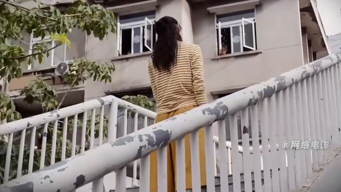 Nếu là tôi, tôi sẽ ăn luôn chiếc vòng cổ chỉ trong một ngụm.