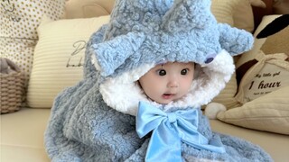 嗷呜~~~奶凶奶凶的小鲨鱼上线咯！彭小时尊贵的电子爹妈们快来帮我看下小孩~~~保姆我要去吃饭了急急急