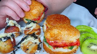 Dengarkan ASMR mukbang takoyaki, hamburger dan buah kiwi!