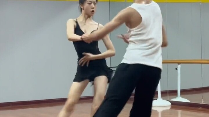 Wang Chongmo × Li Mohan: This Latin dance power duo is absolutely stunning! 💃🕺