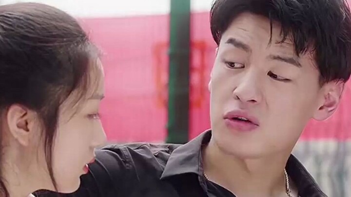 Memiliki adik perempuan seperti itu, tentu saja sang kakak akan sangat bahagia