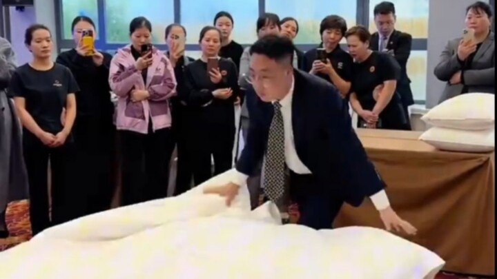 Không sợ sếp được bổ nhiệm đột xuất, chỉ sợ sếp từng bước một leo lên!