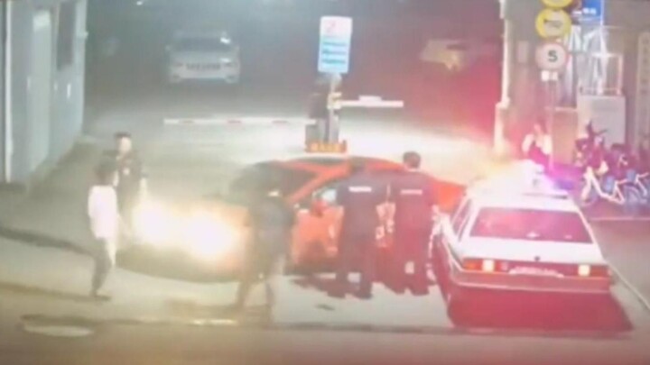 "Kecepatan respons polisi ini hanya kalah dari kecepatan cahaya."