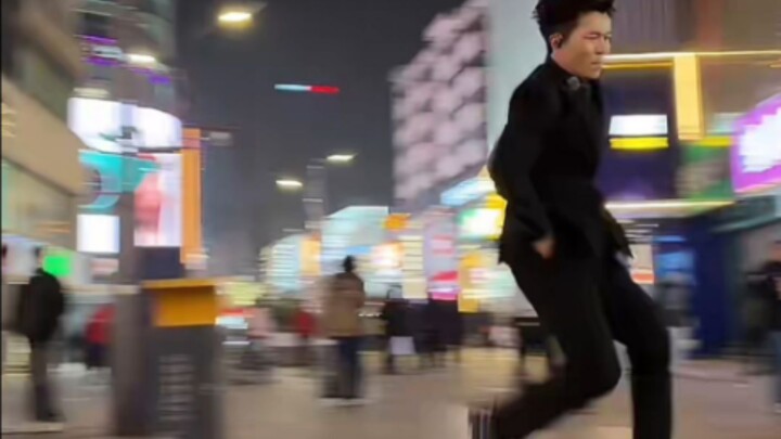 بعدما تعلمت التزلج الجانبي، لم يعد بإمكان الكاميرا رصد أثري!