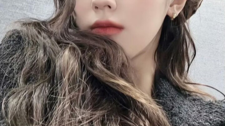 Having bangs versus no bangs is like two different female idols.