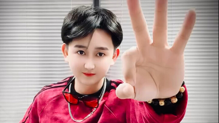 ท่าเซลฟี่สุดเท่ของหนุ่มๆ 14
