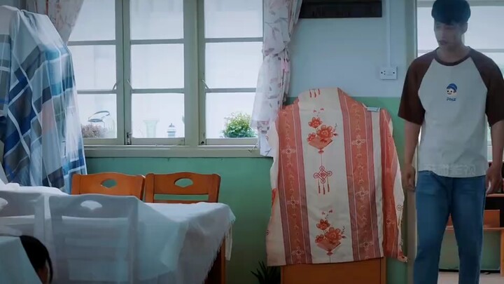Cô gái hướng nội gặp chàng trai sôi nổi, thế giới của cô bỗng ngập tràn ánh nắng.